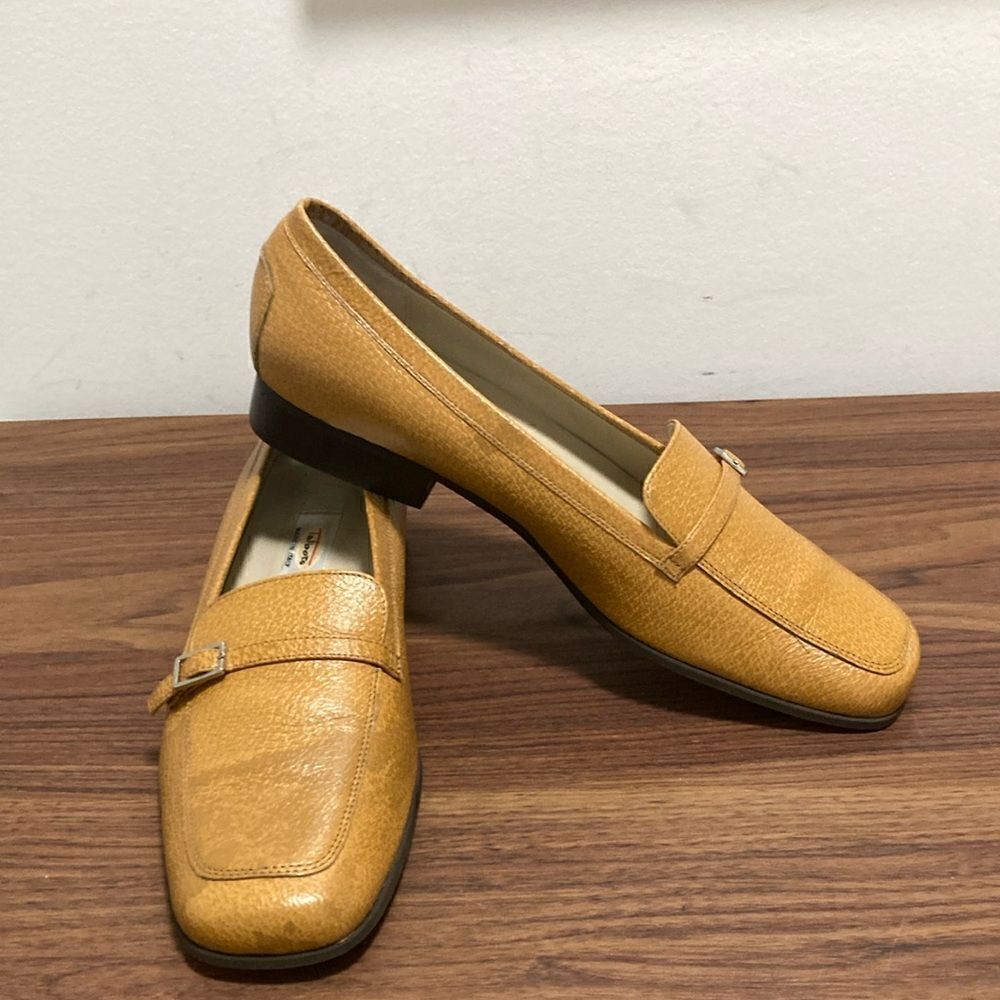 Talbots Camel Pebble Leather Slip on Flats with Decorative Narrow Strap on Vamp.